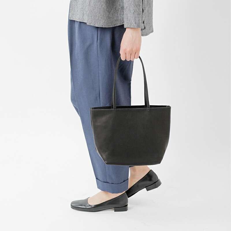 Martin Rose 黒いレザー製ミュール トートバッグ付き箱無し Martin Rose 黒いレザー製ミュール トートバッグ付き箱無し