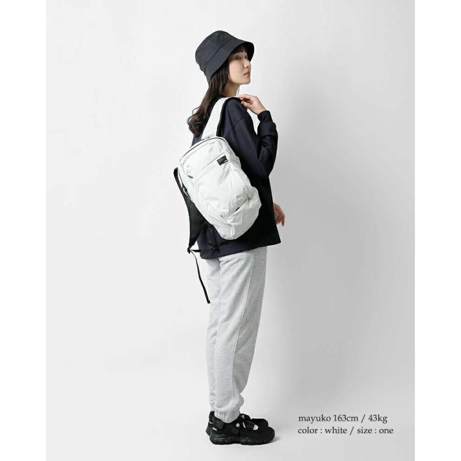 matador☆マタドール　リフラクション パッカブルバックパック ホワイト Matador リフラクション パッカブルバックパック White - Peach