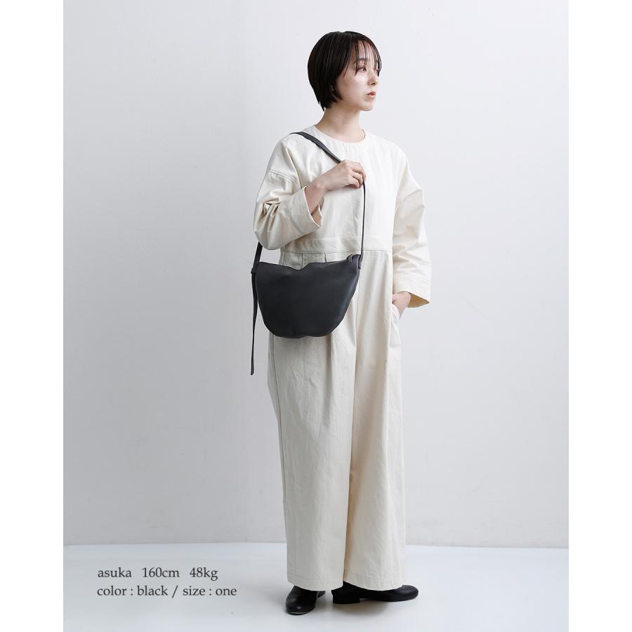 yucchino（ユッキーノ） レザー ハーフムーン ショルダーバッグ OTONA
