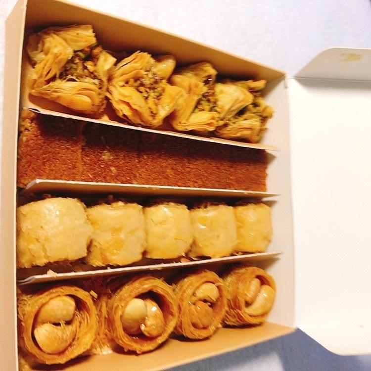 おいしい焼き菓子 バクラヴァ ミックス小 215g アラブ菓子の代表格 ナッツたっぷりパイ菓子 4種類16個 月120個販売 アラスィー 人気No.1 送料無料 |  | 15