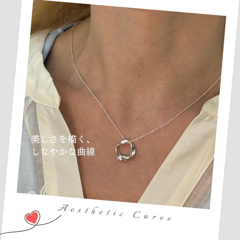 英国アクセサリー ネックレス シルバー 立体サークル 上品 レディース 大人 ペンダント_1