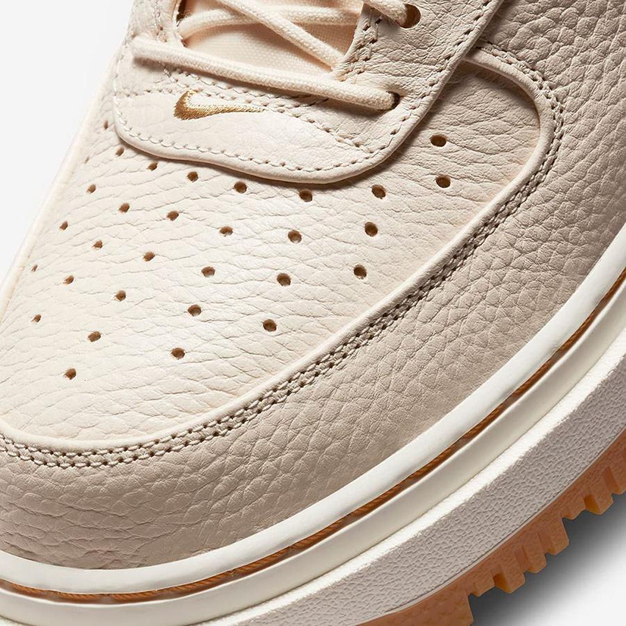 NIKE（ナイキ） エア フォース 1 ラックス[AIR FORCE 1 LUX] パール