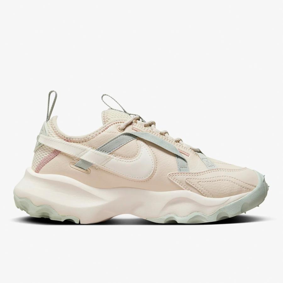 NIKE（ナイキ） TC 7900 [W TC 7900] ベージュ/セイル DD9682-102