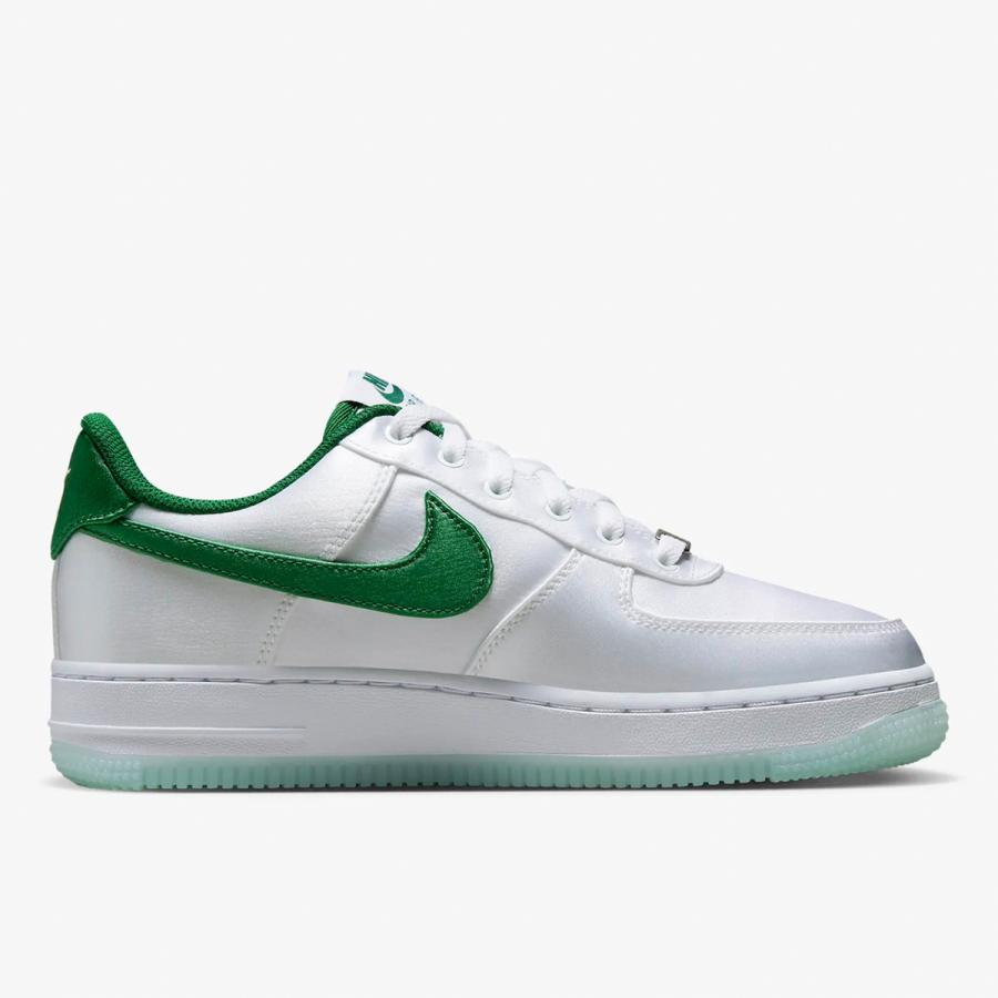 NIKE（ナイキ） エア フォース 1 '07 ESS [AIR FORCE 1 '07 ESS