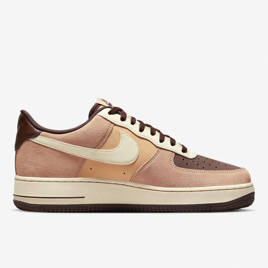 NIKE（ナイキ） エア フォース 1 '07 LV8 [AIR FORCE 1 '07 LV8