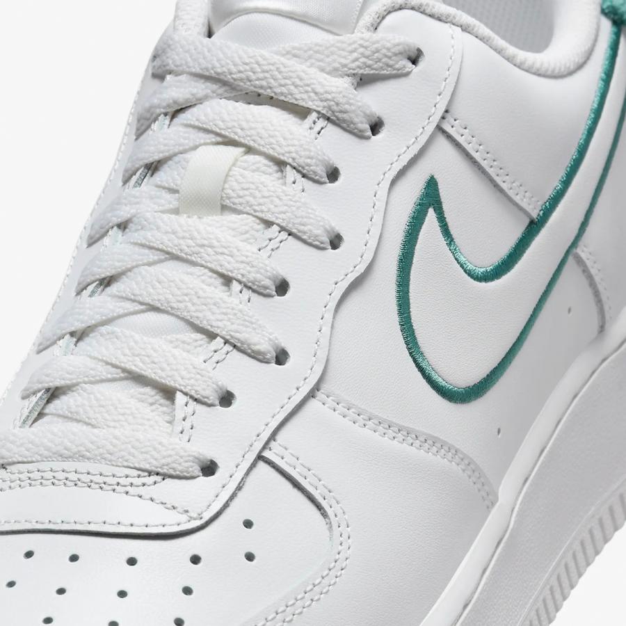 NIKE（ナイキ） エア フォース 1 '07 LV8 AIR FORCE 1 '07 LV8