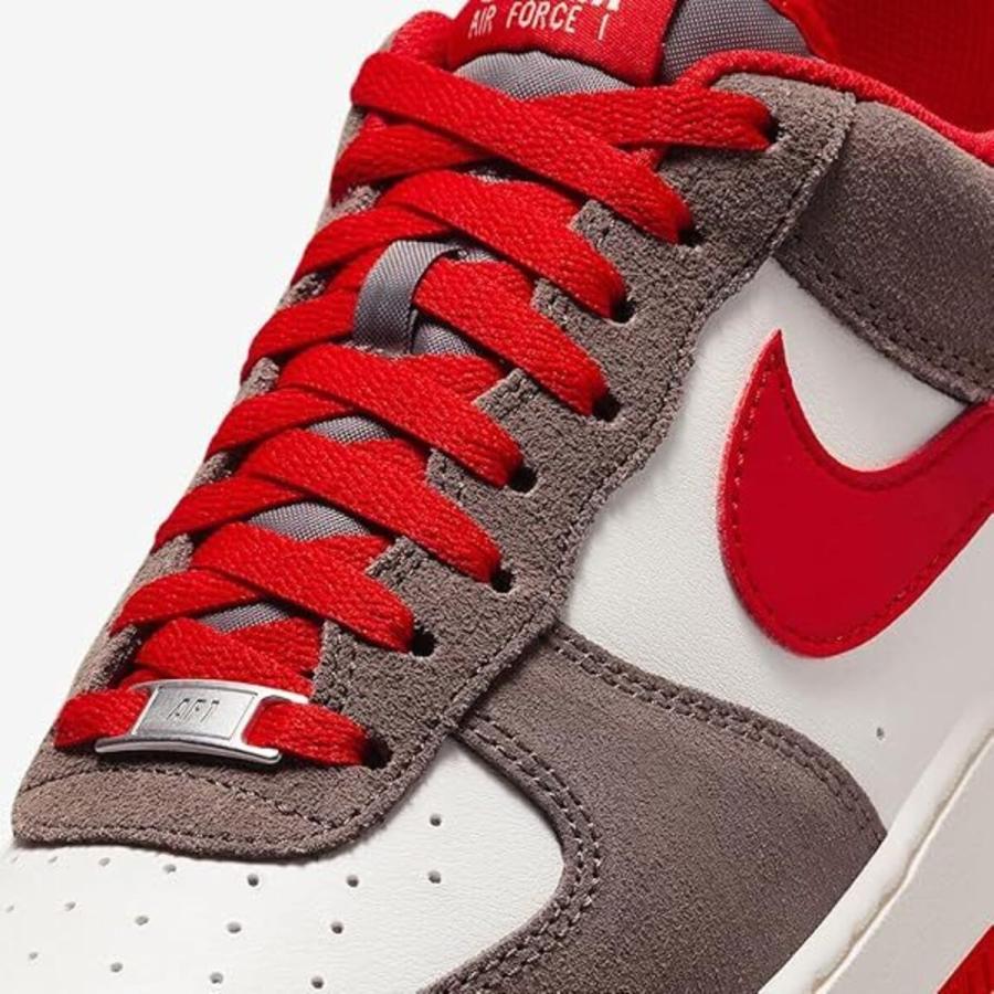 NIKE（ナイキ） エア フォース 1 '07 LV8 [AIR FORCE 1 '07 LV8