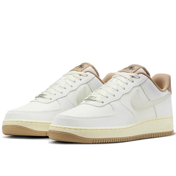 NIKE（ナイキ） エア フォース 1 '07 LV8 [AIR FORCE 1 '07 LV8
