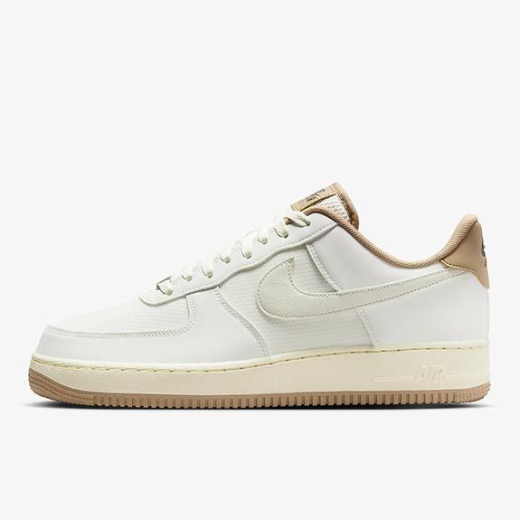 NIKE（ナイキ） エア フォース 1 '07 LV8 [AIR FORCE 1 '07 LV8