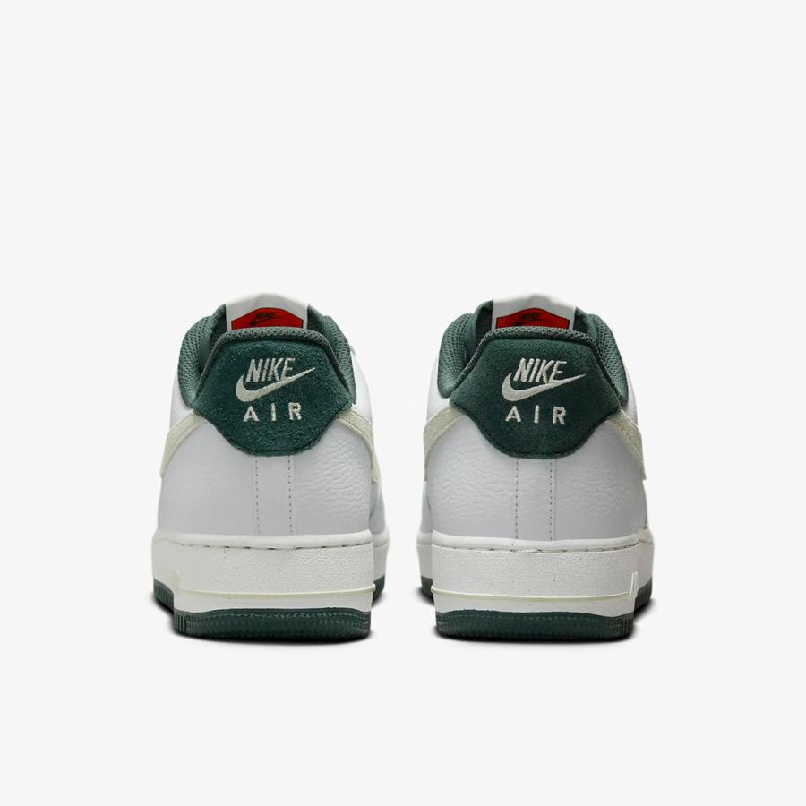 NIKE [ナイキ] エア フォース 1 '07 LV8 COB[AIR FORCE COB