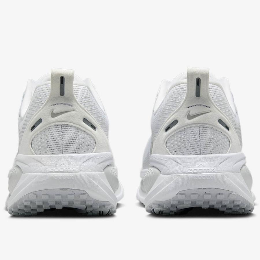 NIKE（ナイキ） ボメロ 18 [W Vomero 18] ホワイト/フォトンダスト