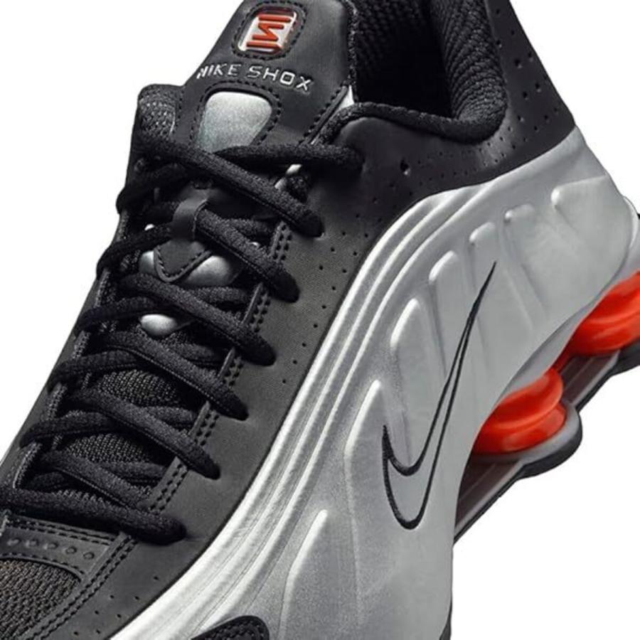 NIKE（ナイキ） ショックス R4 [SHOX R4] シルバー/ブラック HQ1988