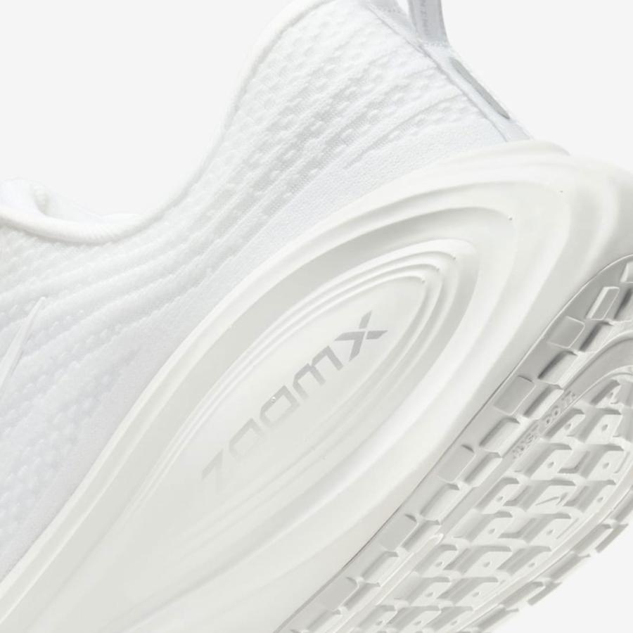 NIKE（ナイキ） ボメロ プラス [Vomero Plus] ホワイト/フォトンダスト