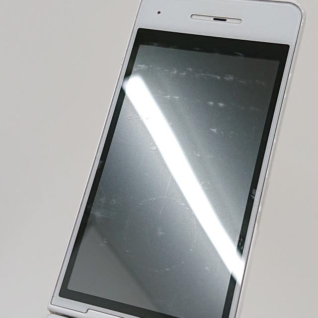 P-smart ケータイ P-01J ドコモ ホワイト 送料無料 即決 本体 c06408