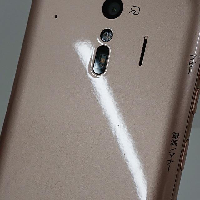 らくらくスマートフォン me F-01L ドコモ ゴールド 送料無料 即決 本体