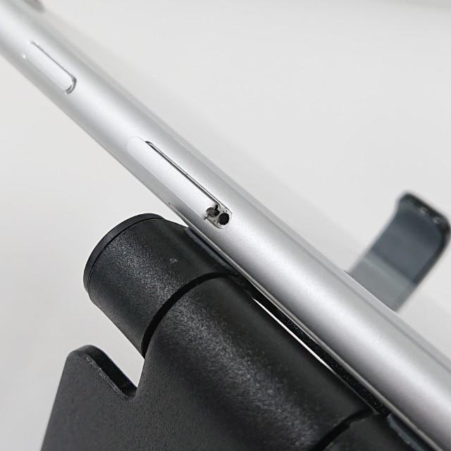 iPhone8 64GB ドコモ シルバー 本体のみ