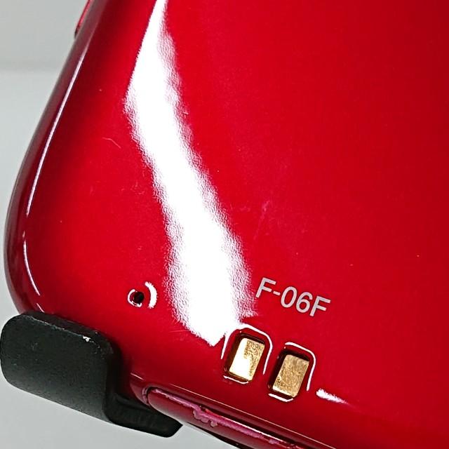 らくらくスマートフォン3 F-06F ドコモ レッド 送料無料 即決 本体 