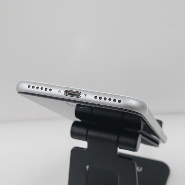 iPhoneSE 第2世代 64GB ドコモ ホワイト 送料無料 即決 本体 c12383