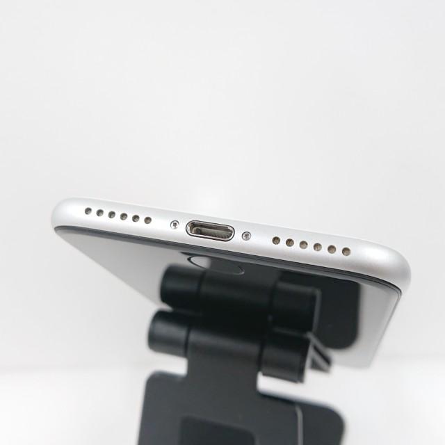 iPhoneSE 第2世代 64GB ドコモ ホワイト 送料無料 即決 本体 c12388