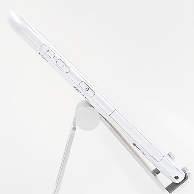 らくらくスマートフォン F-42A ドコモ ホワイト 送料無料 即決 本体