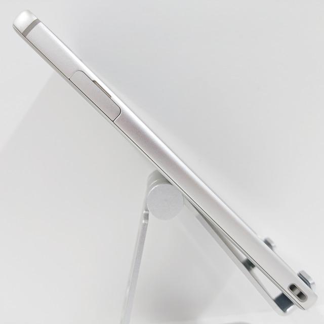 arrows NX F-01K ドコモ アイボリーホワイト 送料無料 即決 本体