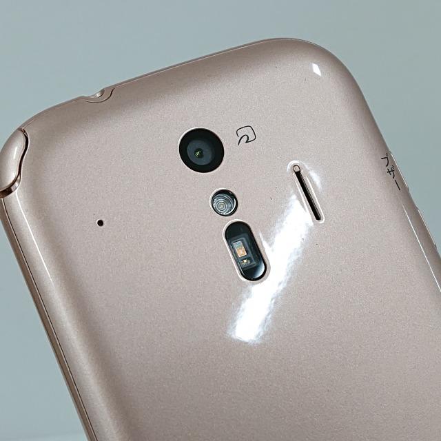 らくらくスマートフォン me F-01L ドコモ ゴールド 送料無料 即決 本体