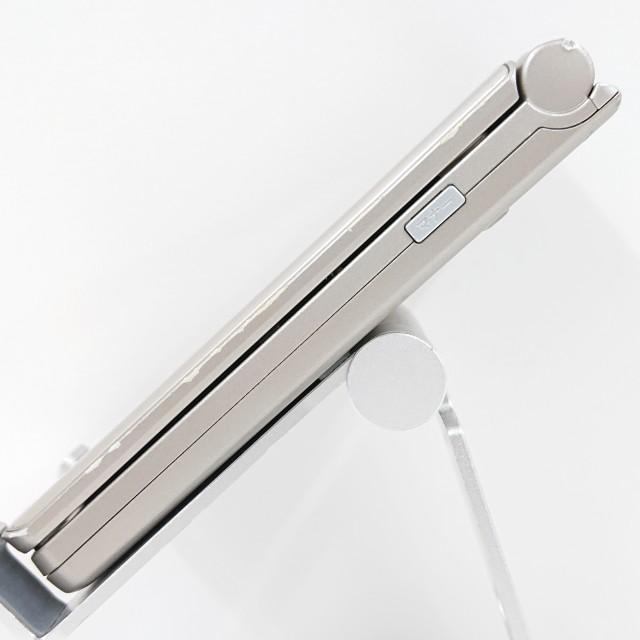 arrows ケータイ ベーシック F-41C ドコモ ゴールド 送料無料 即決