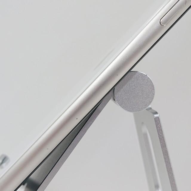 iPhoneSE 第3世代 64GB au スターライト 送料無料 即決 本体 c16011