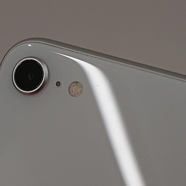 iPhoneSE 第2世代 64GB ドコモ ホワイト 送料無料 即決 本体 c16084