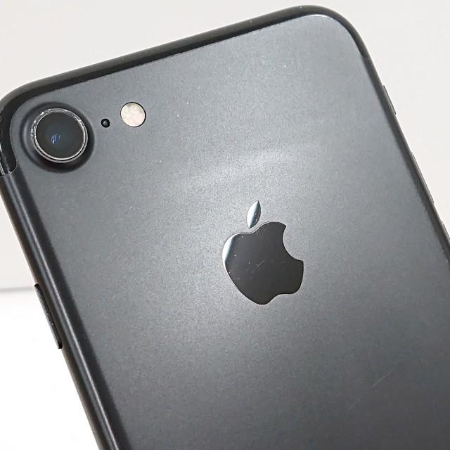 iPhone7 32GB ドコモ ブラック 送料無料 即決 本体 c16797 : アーク