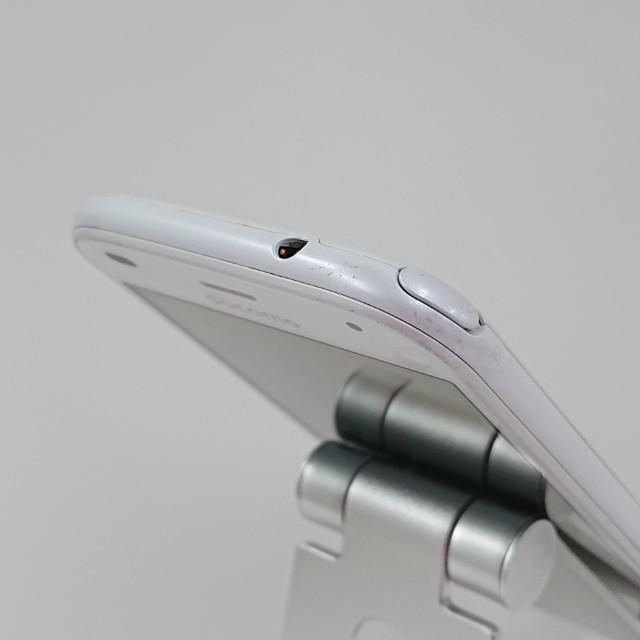 らくらくスマートフォン F-42A ドコモ ホワイト 送料無料 即決 本体