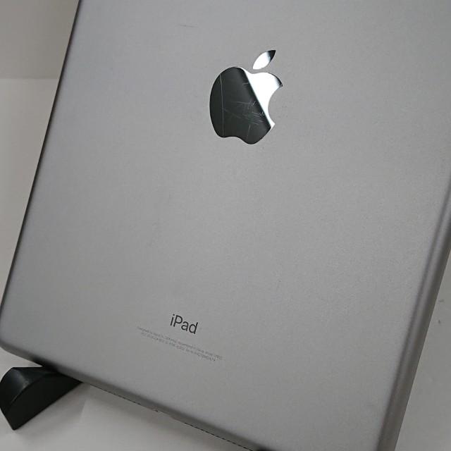 iPad 5 Wi-Fi 32GB Wi-Fiモデル スペースグレイ 送料無料 即決 本体