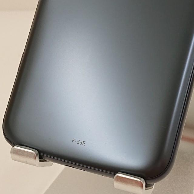 らくらくスマートフォン F-53E ドコモ ネイビー 送料無料 即決 本体