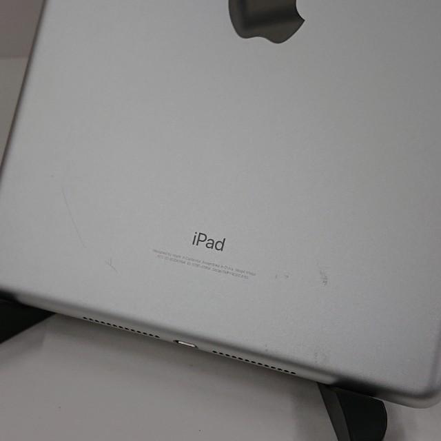 iPad 第6世代 Wi-Fi+Cellular 32GB au シルバー 送料無料 即決 本体