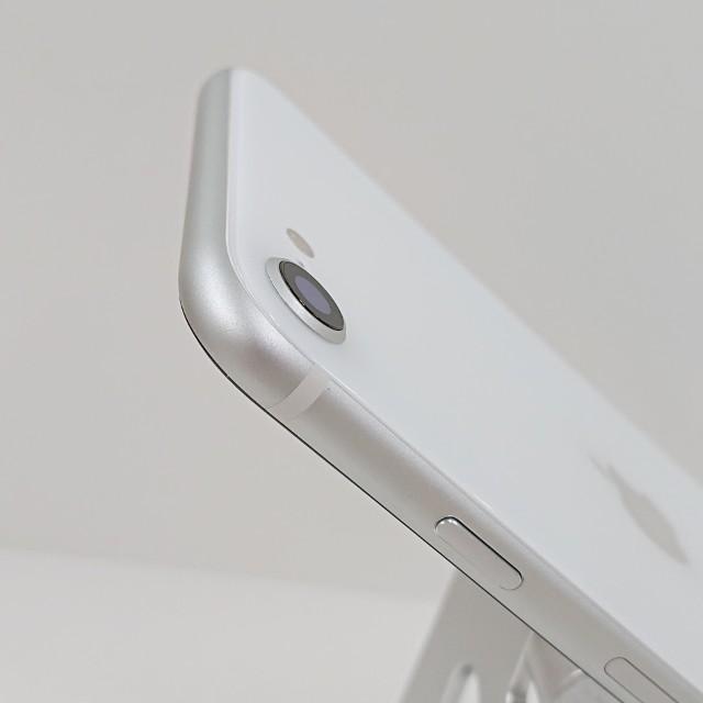iPhoneSE 第2世代 64GB ドコモ ホワイト 送料無料 即決 本体 c18441