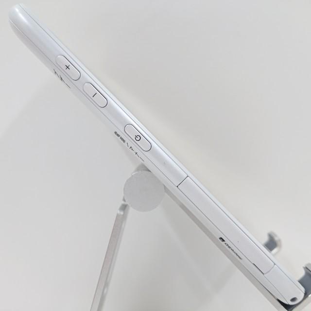 らくらくスマートフォン F-42A ドコモ ホワイト 送料無料 即決 本体