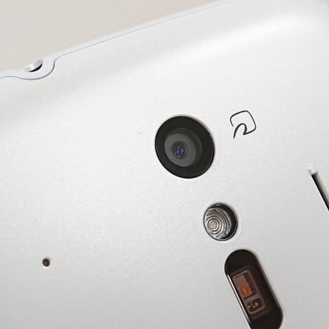 らくらくスマートフォン F-42A ドコモ ホワイト 送料無料 即決 本体