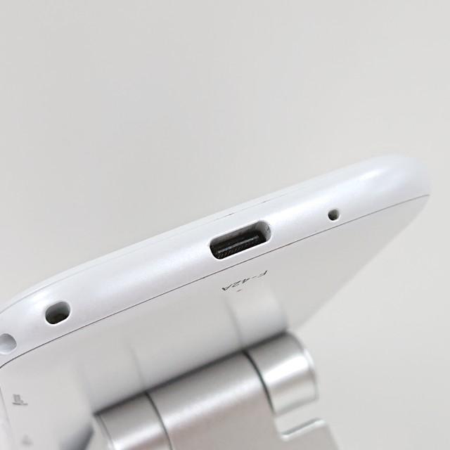 らくらくスマートフォン F-42A ドコモ ホワイト 送料無料 即決 本体