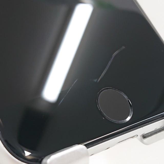 iPhoneSE 第2世代 64GB ドコモ ホワイト 送料無料 即決 本体 c19010 |  | 07
