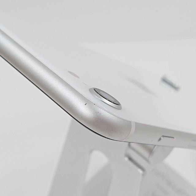 iPhoneSE 第2世代 64GB au ホワイト 送料無料 即決 本体 c19165 |  | 11