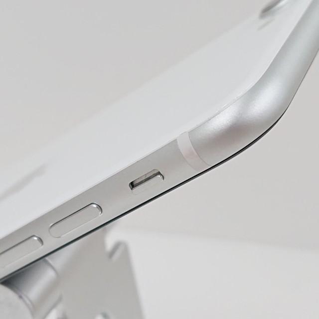 iPhoneSE 第2世代 64GB au ホワイト 送料無料 即決 本体 c19170 |  | 09