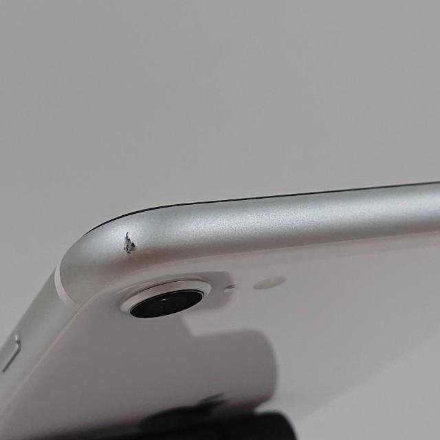 iPhoneSE 第2世代 64GB ドコモ ホワイト 送料無料 即決 本体 c19221 |  | 11