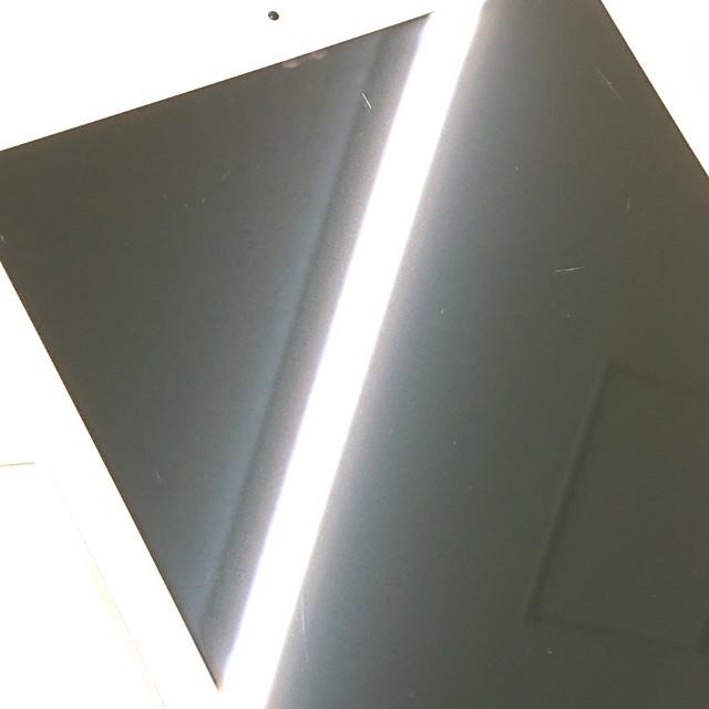 訳アリ品】iPad Air 2 Wi-Fi + Cellular 32GB au ゴールド 送料無料