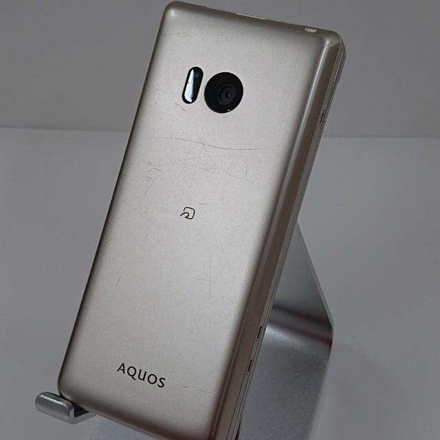 AQUOS ケータイ SH-02L ドコモ ゴールド 送料無料 即決 本体 c19574