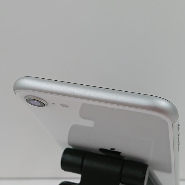 iPhoneSE 第2世代 64GB ドコモ ホワイト 送料無料 即決 本体 c20029
