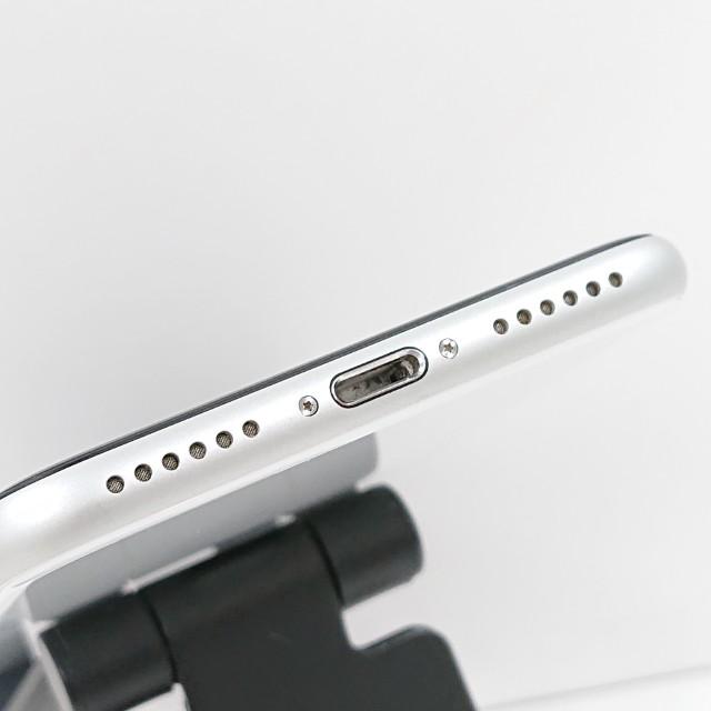 iPhoneSE 第2世代 64GB ドコモ ホワイト 送料無料 即決 本体 c20086