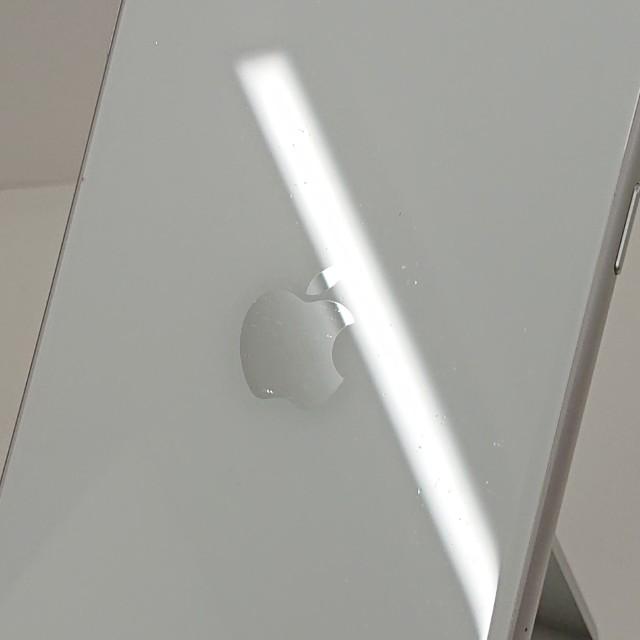 iPhoneSE 第2世代 64GB ドコモ ホワイト 送料無料 即決 本体 c20307