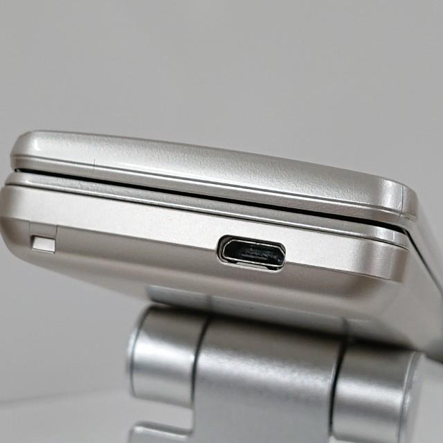 AQUOS ケータイ SH-02L ドコモ ゴールド 送料無料 即決 本体 c20448
