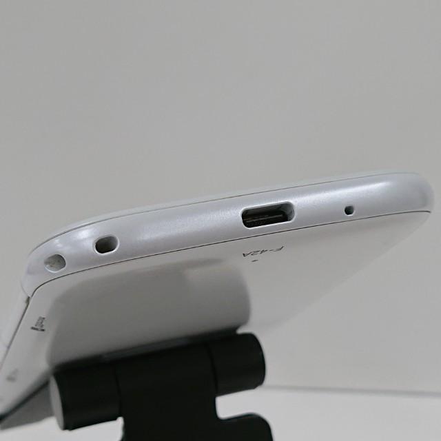 らくらくスマートフォン F-42A ドコモ ホワイト 送料無料 即決 本体