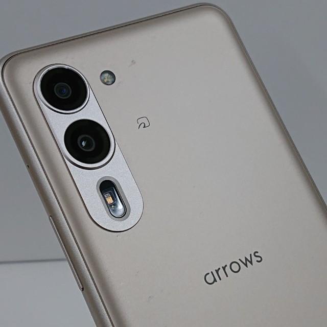 arrows We2 Plus F-51E ドコモ シャンパンシルバー 送料無料 即決 本体
